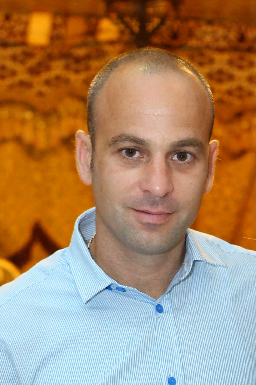 אלעד פרץ