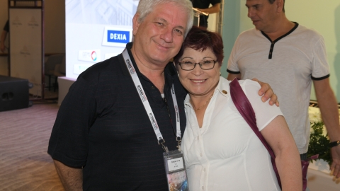 IP5_8910.jpg