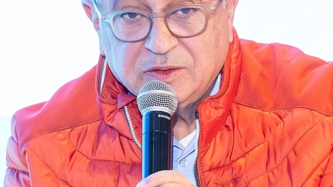 G 25.2 -138.jpg