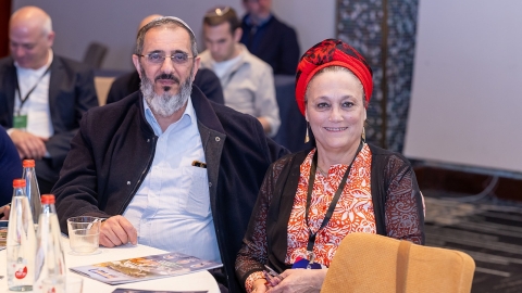G 25.2 -111.jpg