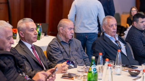 G 25.2 -112.jpg