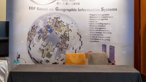G 25.2 -6.jpg