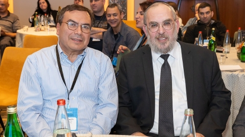 G 25.2 -383.jpg