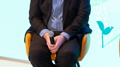 G 25.2 -389.jpg
