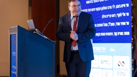 G 25.2 -295.jpg